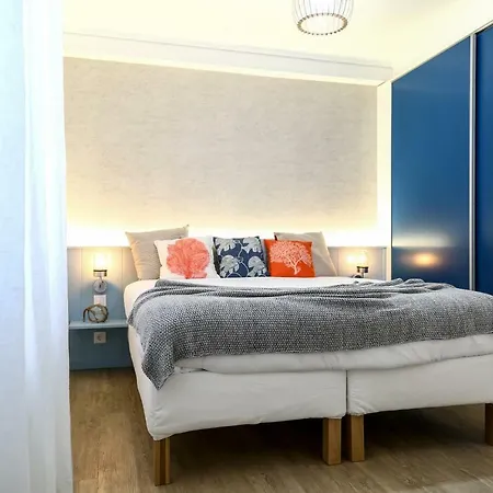 Feel - Ocean View نازاريه